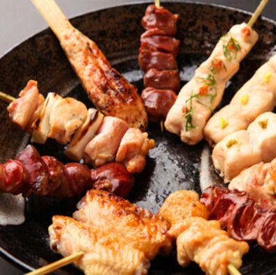 1日3組限定【2時間飲み放題付き】炭火焼鳥と濃厚鶏白湯鍋など8品