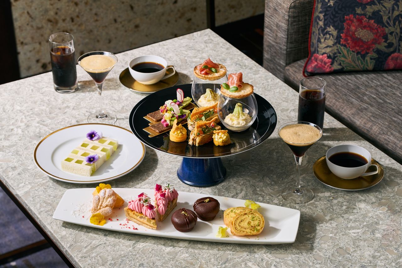 [Coffee Lover's Afternoon Tea] + Pairing Drink