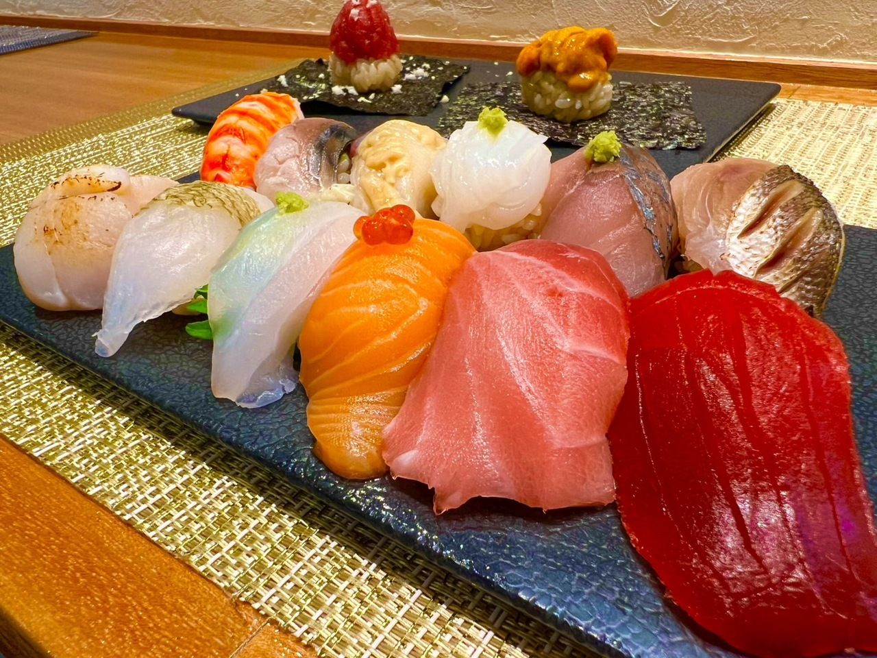 【海宝-かいほう-コース】和牛・赤身・光り物・白身・炙りなどの13種のにぎりと、6品を堪能する豪華プラン