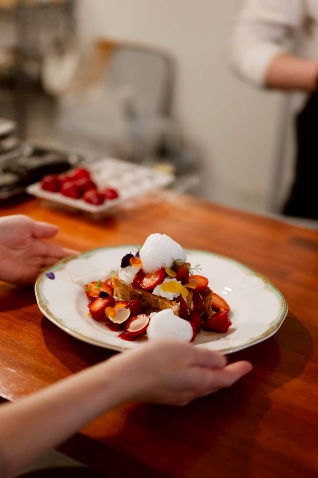 I had a 12cm seasonal shortcake to eat in.