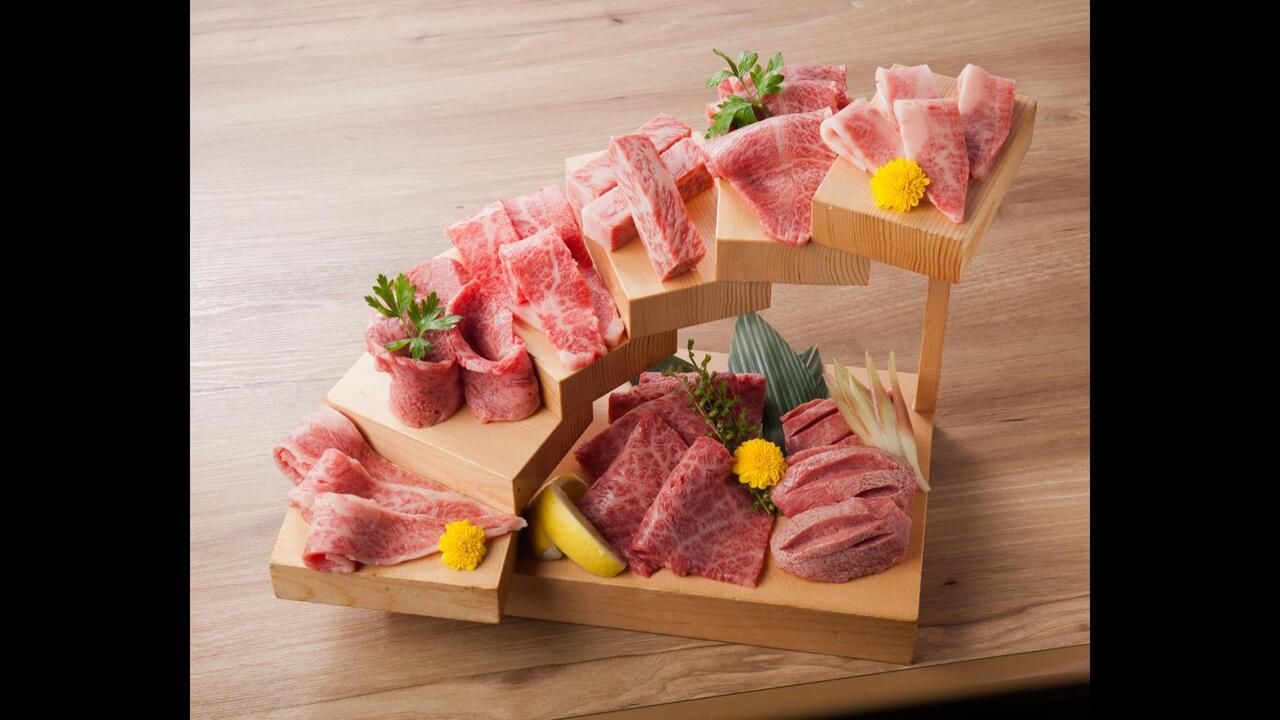 Combo yakiniku ăn thỏa thích 90 phút (Gói Cực Đỉnh) 4.800 yên