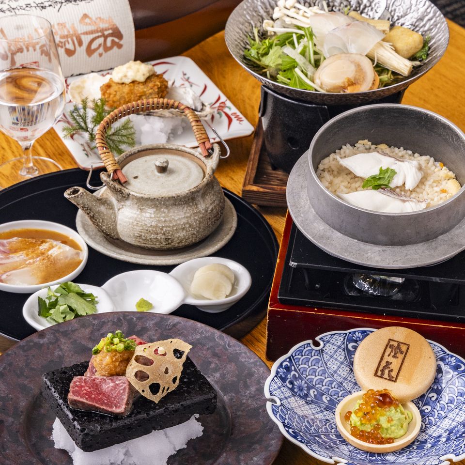 From July 1st: [Seasonal Luxury Lunch] "Small Hot Pot of Seasonal Fish in Golden Broth and Freshly Sourced Oyster Fry" & "Stone-Grilled Steak of Selected Domestic Beef and Sea Bream Rice (Hitsumabushi)" Special Weekday Price: 2,190 yen