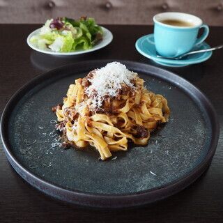 Lunch Pasta Set【Kobe Pork Salsiccia with Rich Bolognese Sauce】