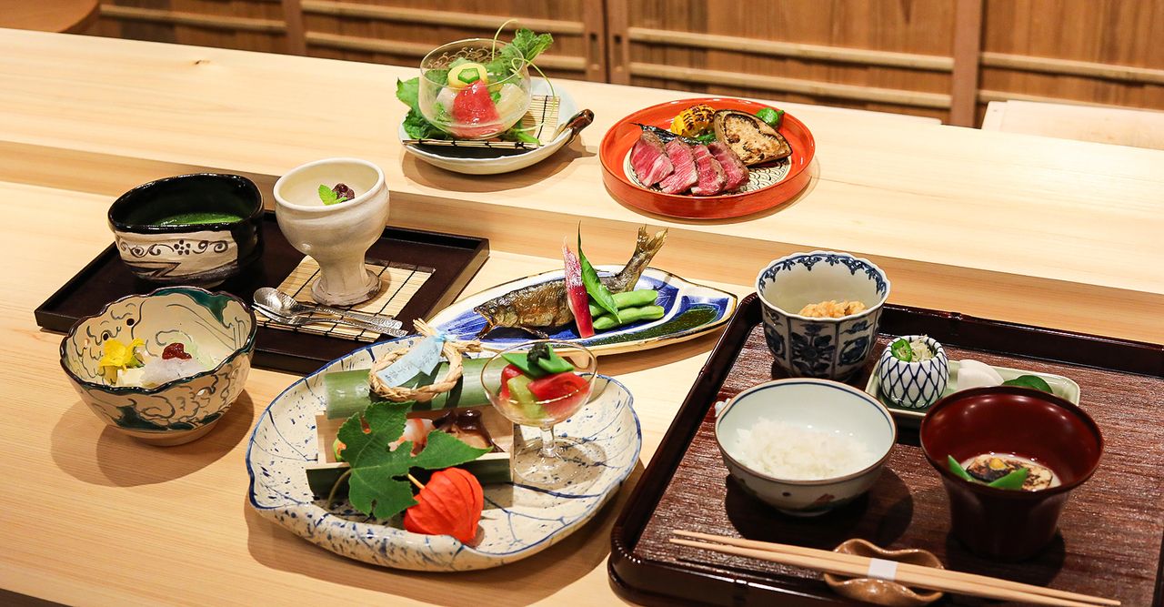 昼の特別懐石料理