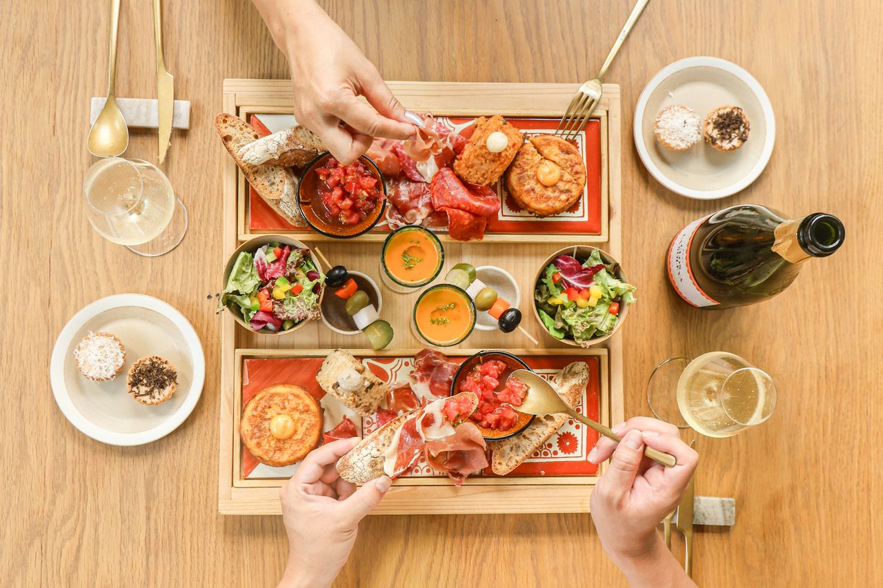 Afternoon Tea Set APERITIVO Board (unlimited sparkling wine)