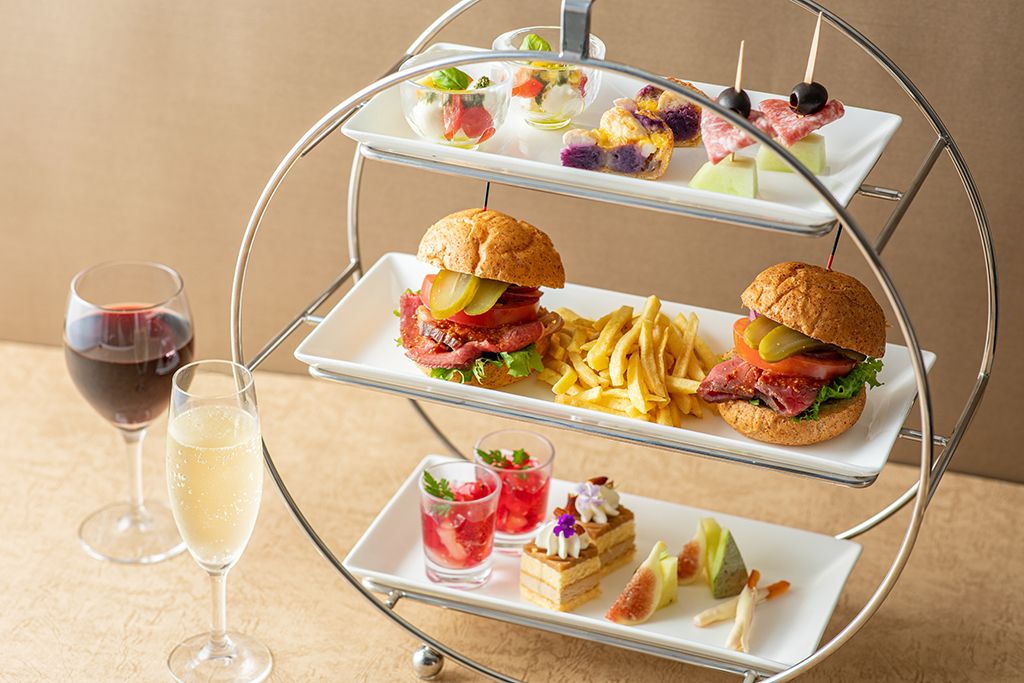 "Evening High Tea" with 2 drinks of your choice
