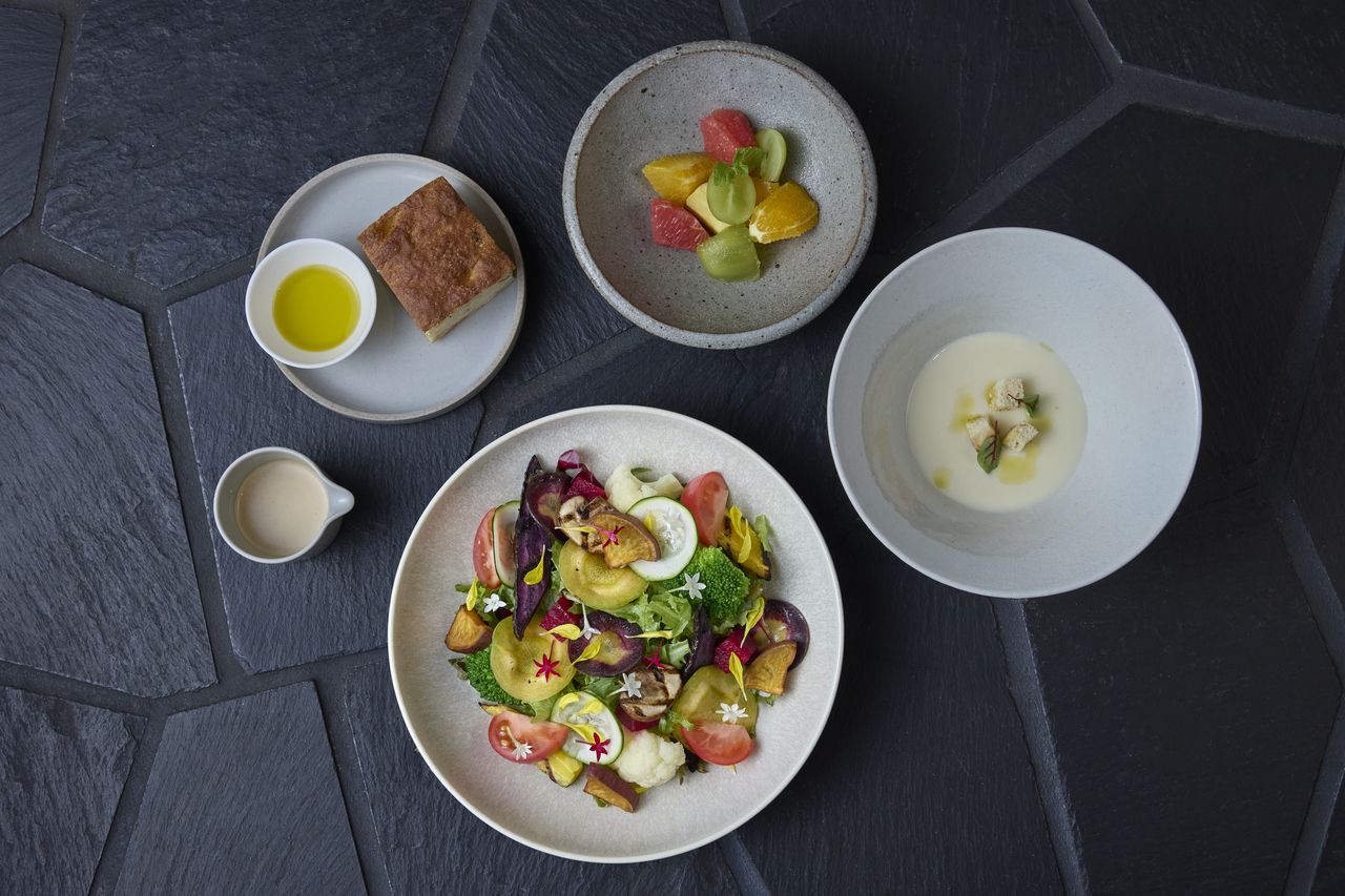 KOSA Salad Lunch + Upgrade to one topping
