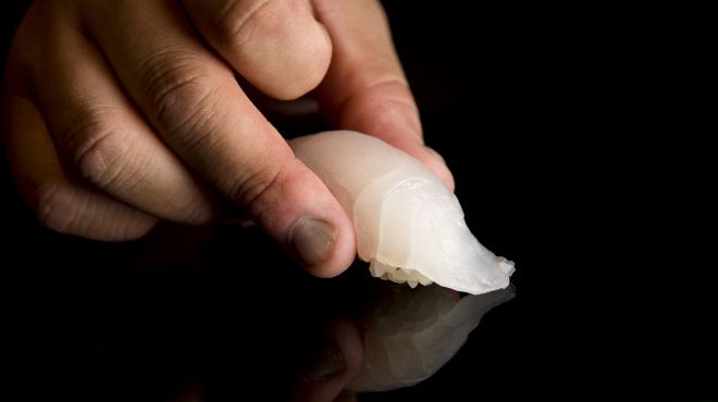 生蠔、壽司、鰻魚的隨意選擇套餐