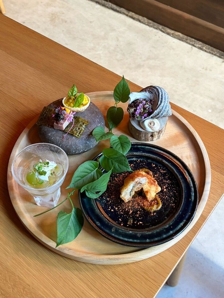 [Lunch] A seasonal Italian course featuring herbal Chinese beef grilled over firewood as the main dish.