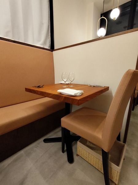 テーブル
