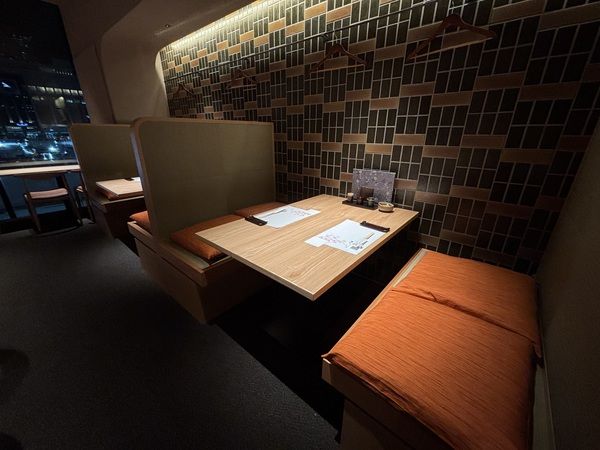 餐桌座位