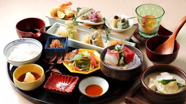 Kyoyasai to sumibiryori ihoto