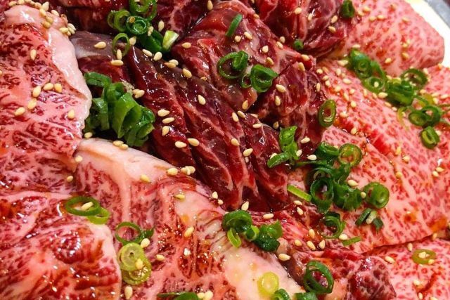 ブラッセルズと焼肉ヒロミヤ 神田神保町