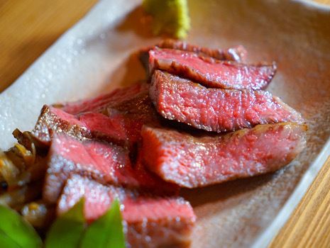 ■■ Nichinan Bonito and Traditional Grilled Thigh Set ■■ Now on the menu: Charcoal-grilled Miyazaki Beef!