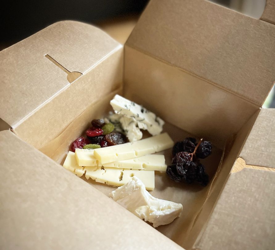 【テイクアウト】チーズ盛り合わせ