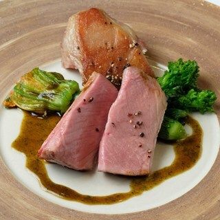 ディナー　[Menu Degustation]　旬の厳選した高級食材を取り入れたコース　全７品