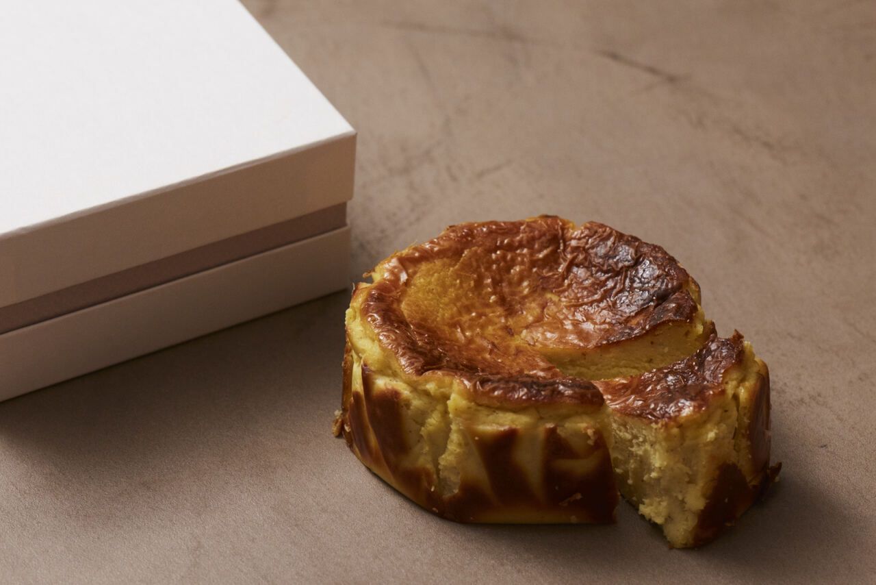 [纪念品] CAORU CHEESE CAKE（香味芝士蛋糕）