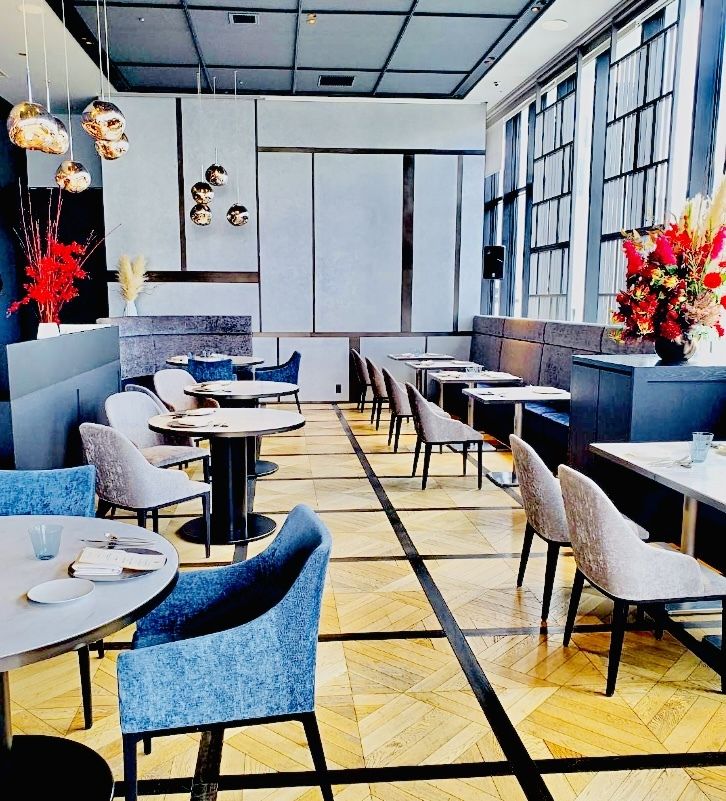 【Lunch set】 Lunch set with a choice of main dish including a special Shorthorn Beef burger and pasta. Includes an after-meal café.