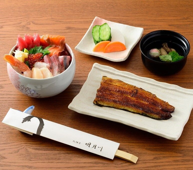 Seafood bowl and eel (kabayaki or white grill) set meal