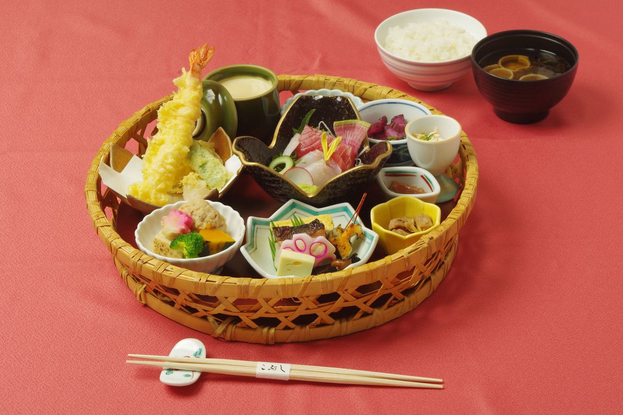 華かご膳