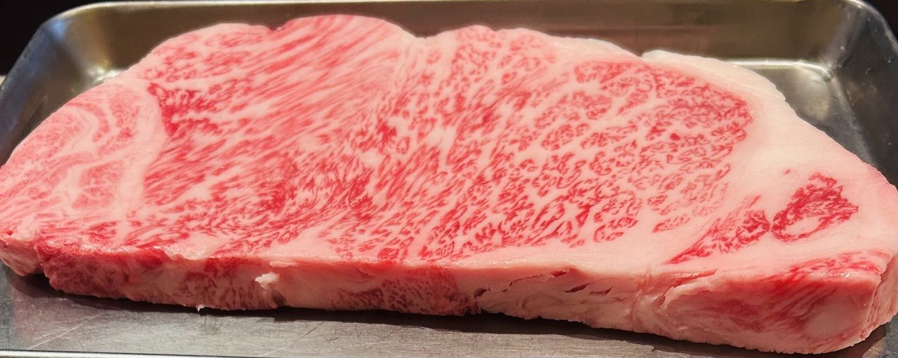 Specially Selected Matsusaka Beef Sirloin — Full meat-course dinner + Web reservation exclusive: ¥500 refunded toward drink charges