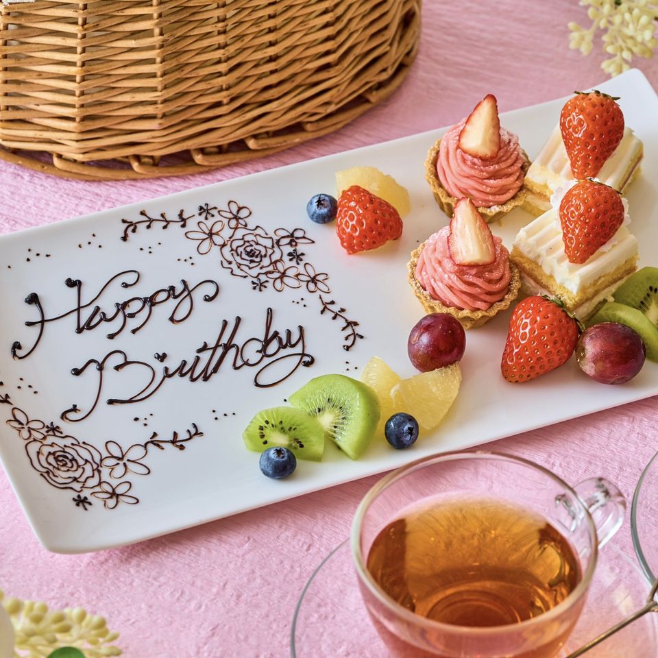 [Anniversary Surprise] Weekly Lunch + Anniversary Dessert