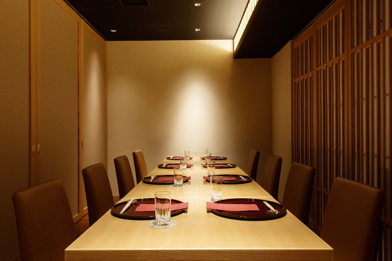 【期間限定：飲放題付プラン】月コース+名物鯛の土鍋御飯+飲放題