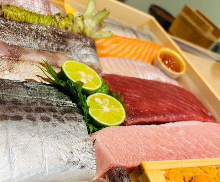 夜のお食事◆さらいコース◆生干(きぼし)の刺身食べ比べや熟成干物握り12品、干物出汁料理を味わう
