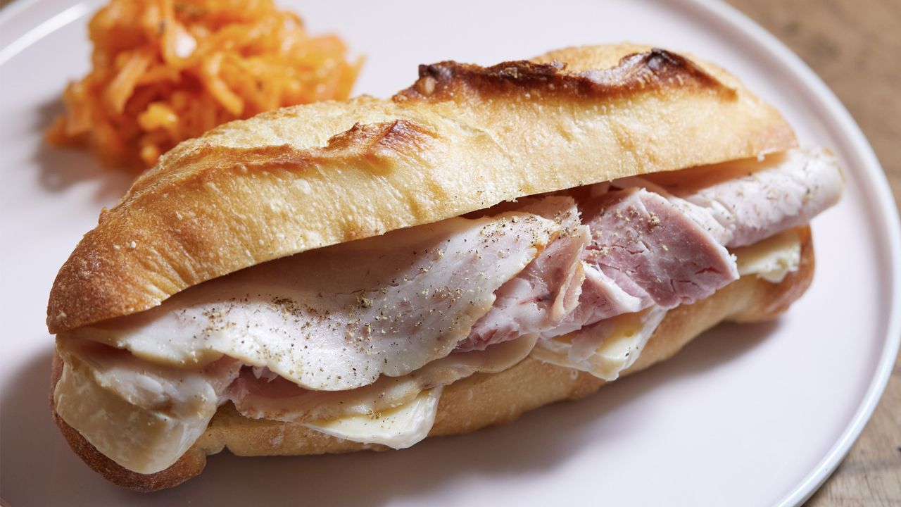 Le sandwich (w/ soup & salad set) 