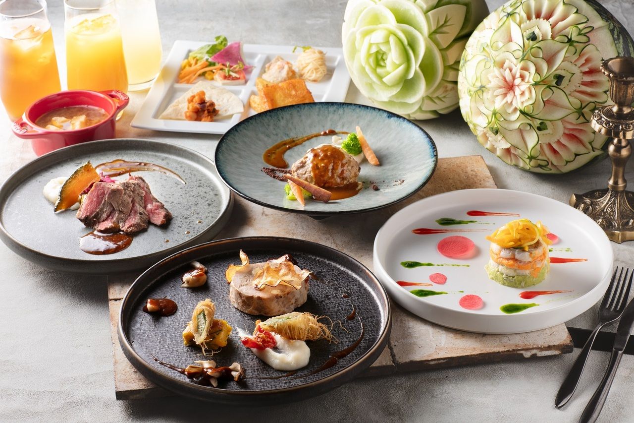 平日セミブッフェ付きランチ