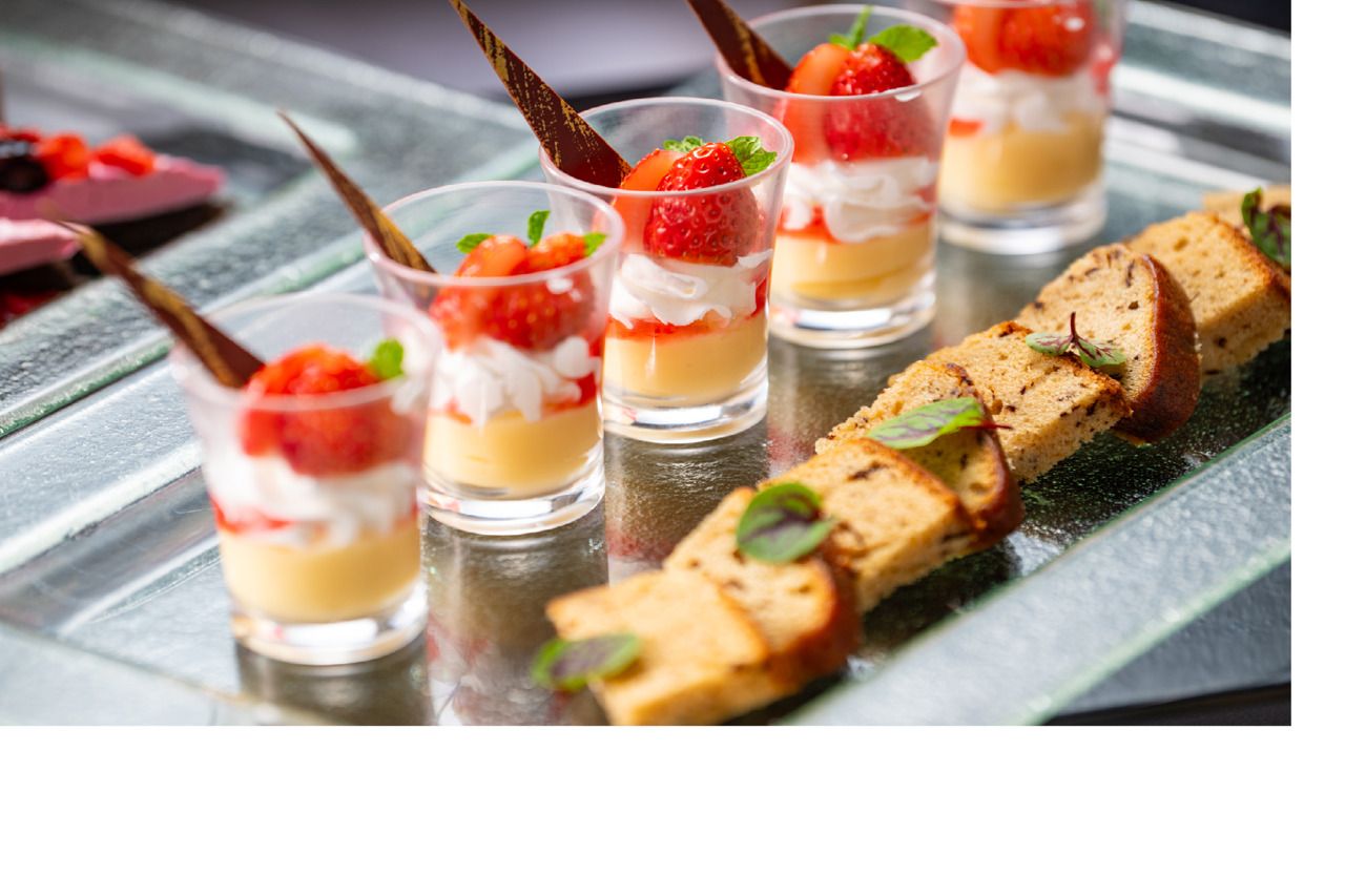 Brunch Buffet Urban Resort Brunch with over 50 different hotel buffets (children)