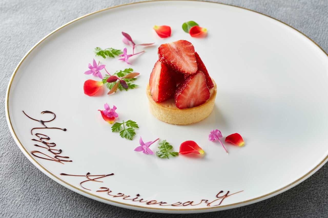 ランチコース　＊お祝いにおすすめ＊乾杯用ワンドリンク付き、＊旬のフルーツのフランベデザートにメッセージプレート