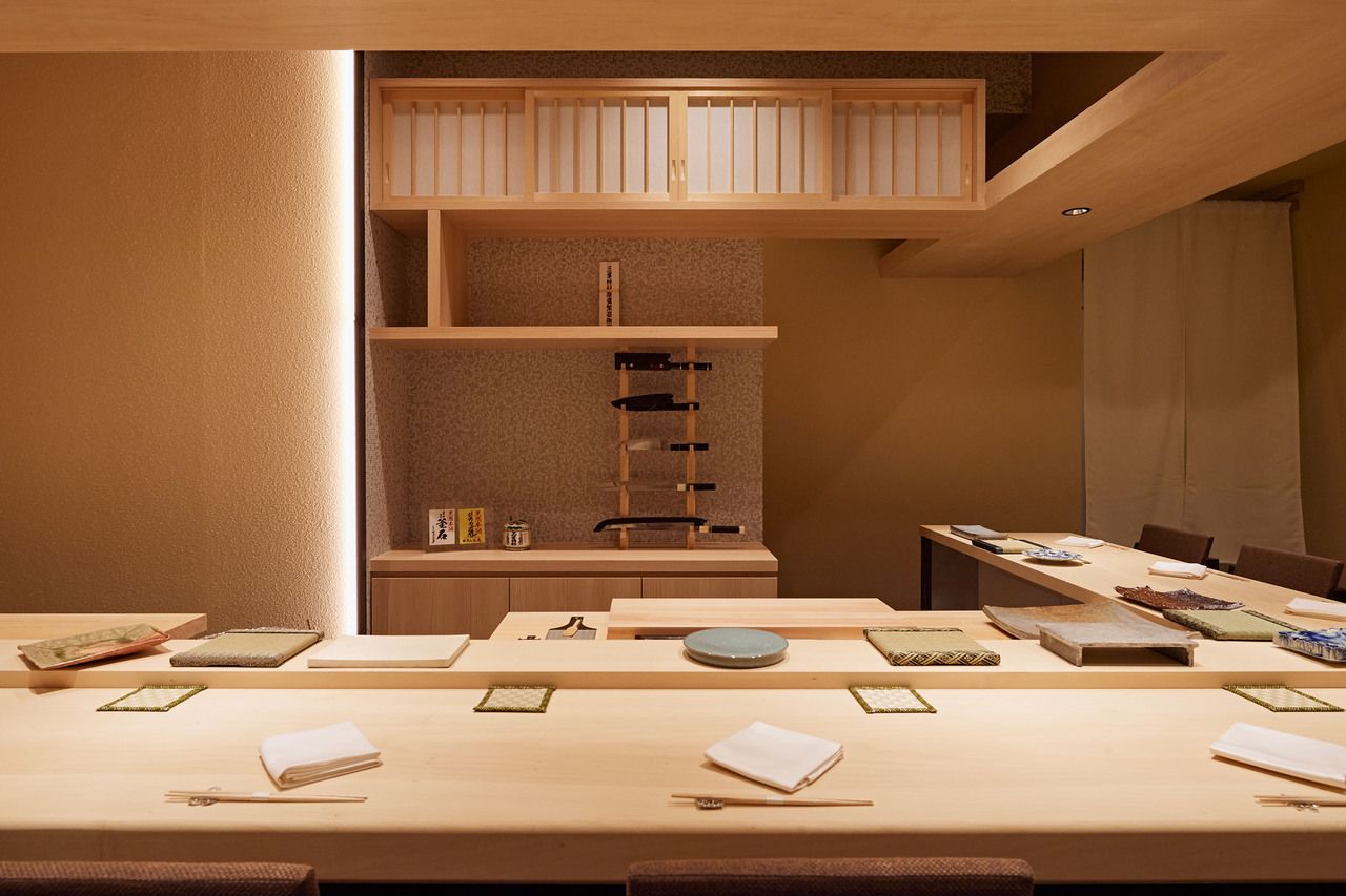 Chef's choice course of 20 dishes