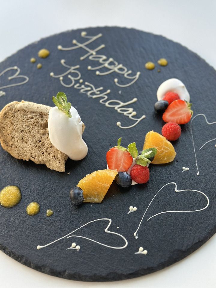 Dessert plate with message 1700 yen