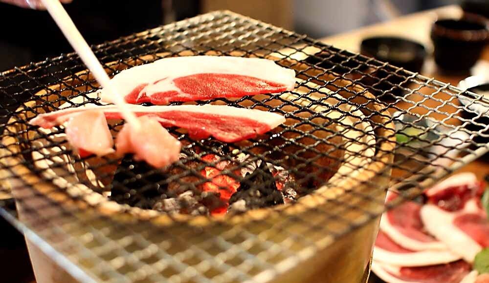 炭火烤紐扣肉套餐