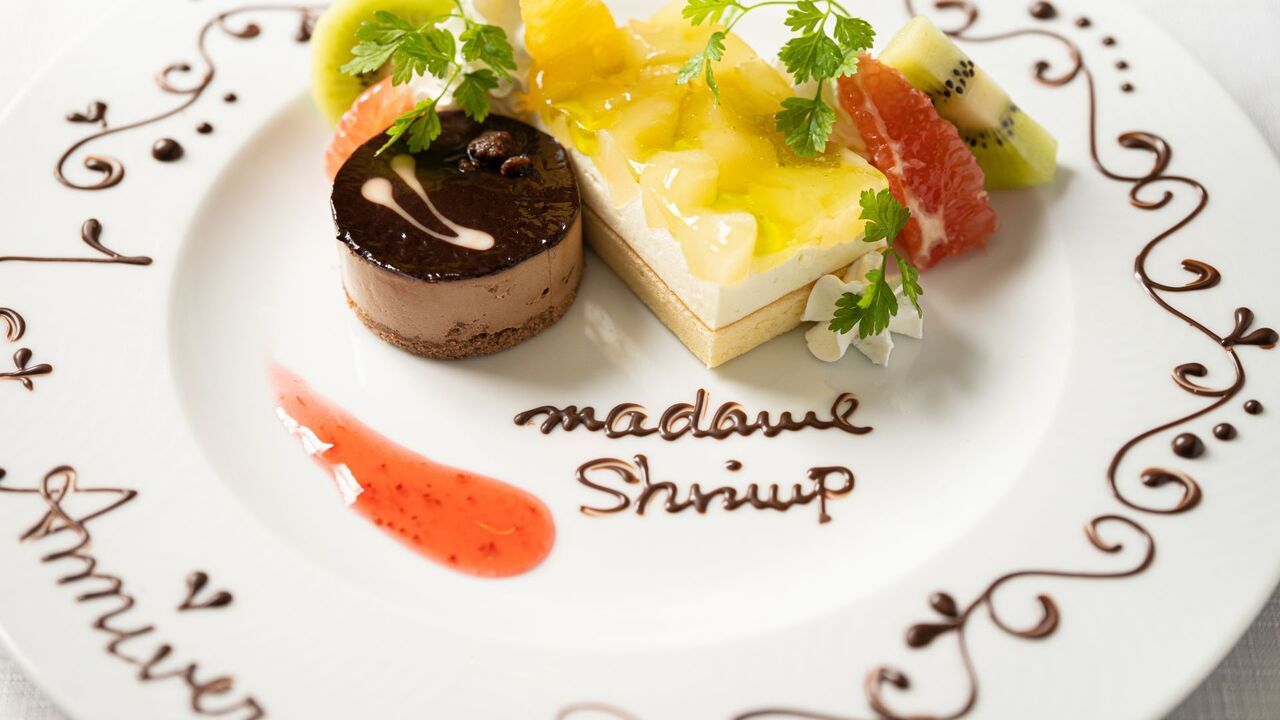 [Course benefit] Dessert plate with birthday & anniversary text