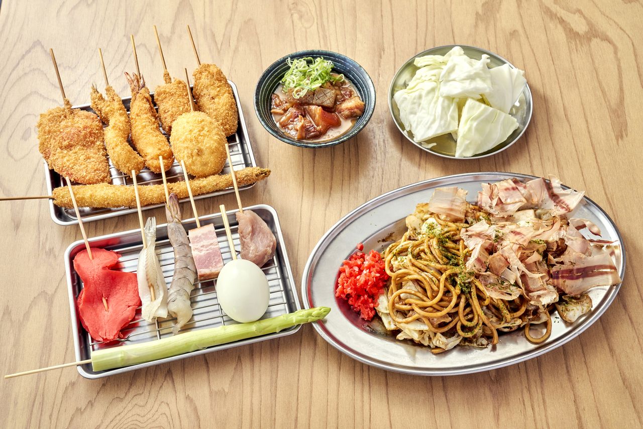 Ittoku Course - Fried noodles, Doteyaki, Cabbage, and 7 of Ittoku's famous skewers