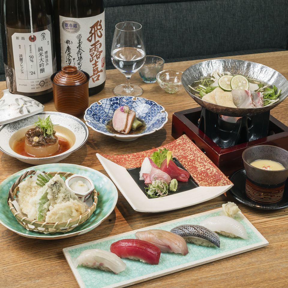 [Colorful Sushi Course] "Fugu and Hokkaido Scallop Golden Dashi Hot Pot" & "Edomae Sushi and Grilled Wagyu Beef Sushi" 5,000 yen (excluding tax)
