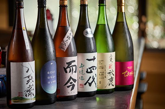 【無限暢飲】約30種酒類等菜單飲品90分鐘暢飲，售價2750日圓。請盡情品嚐少量！