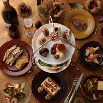 12/9～1/14【1階席 ディナー 17:00～】KIHACHI のナイトアフタヌーンティー～マロンスペシャル～（12月20日～25日は休止）