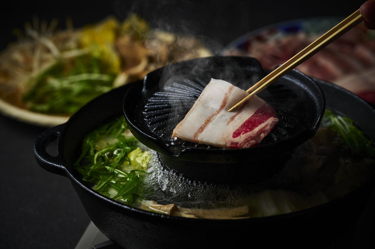 【Omakase Korean Course】A plan to enjoy creative Korean cuisine including flavorful Samgyeopsal made with premium brand pork, along with side dishes and cold noodles.