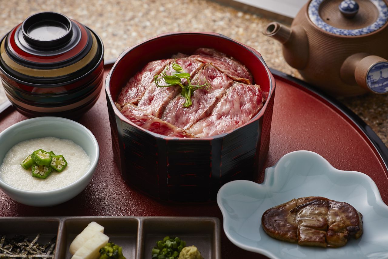 平日限定　極みの粋品　和牛とフォアグラのひつまぶし