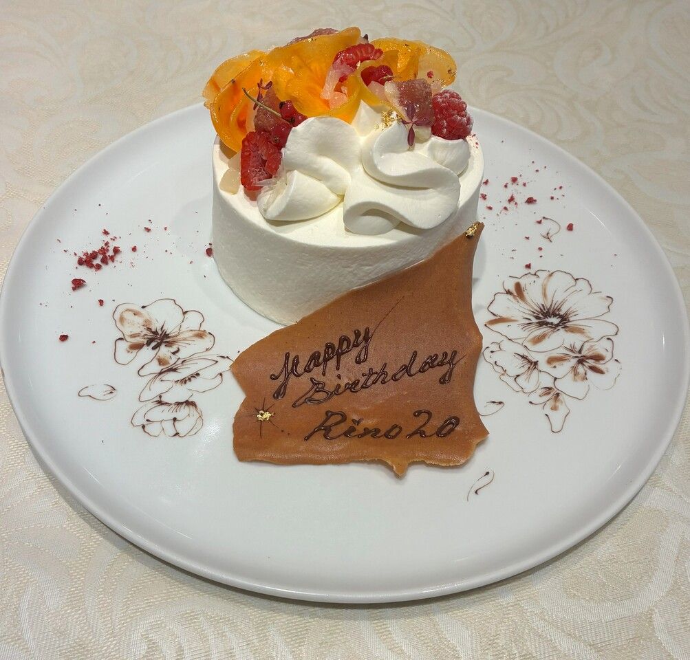 HP乾杯ドリンク付【Anniversary Dinner C】パティシエ特製ホールケーキが付いた贅沢ディナー