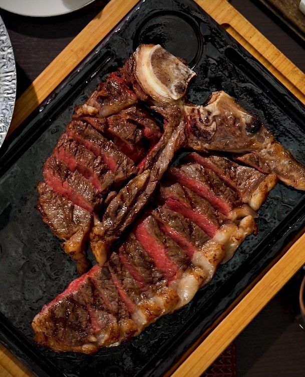 Porter House steak (From 3 people)