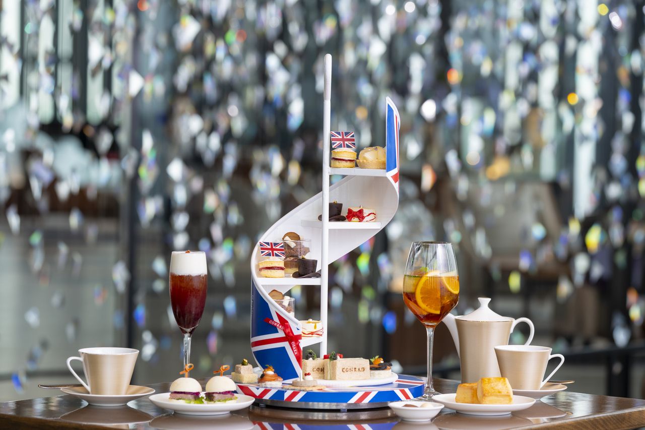 [Weekdays/WEB 22% OFF] "Falling for Autumn Sweets" English Afternoon Tea with Welcome Cocktail