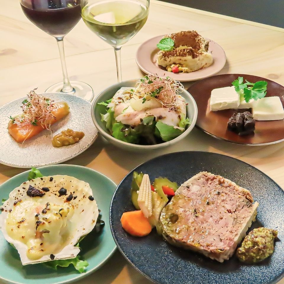 [All-you-can-drink] 8 dishes including red miso roast beef made with fermented seasonings