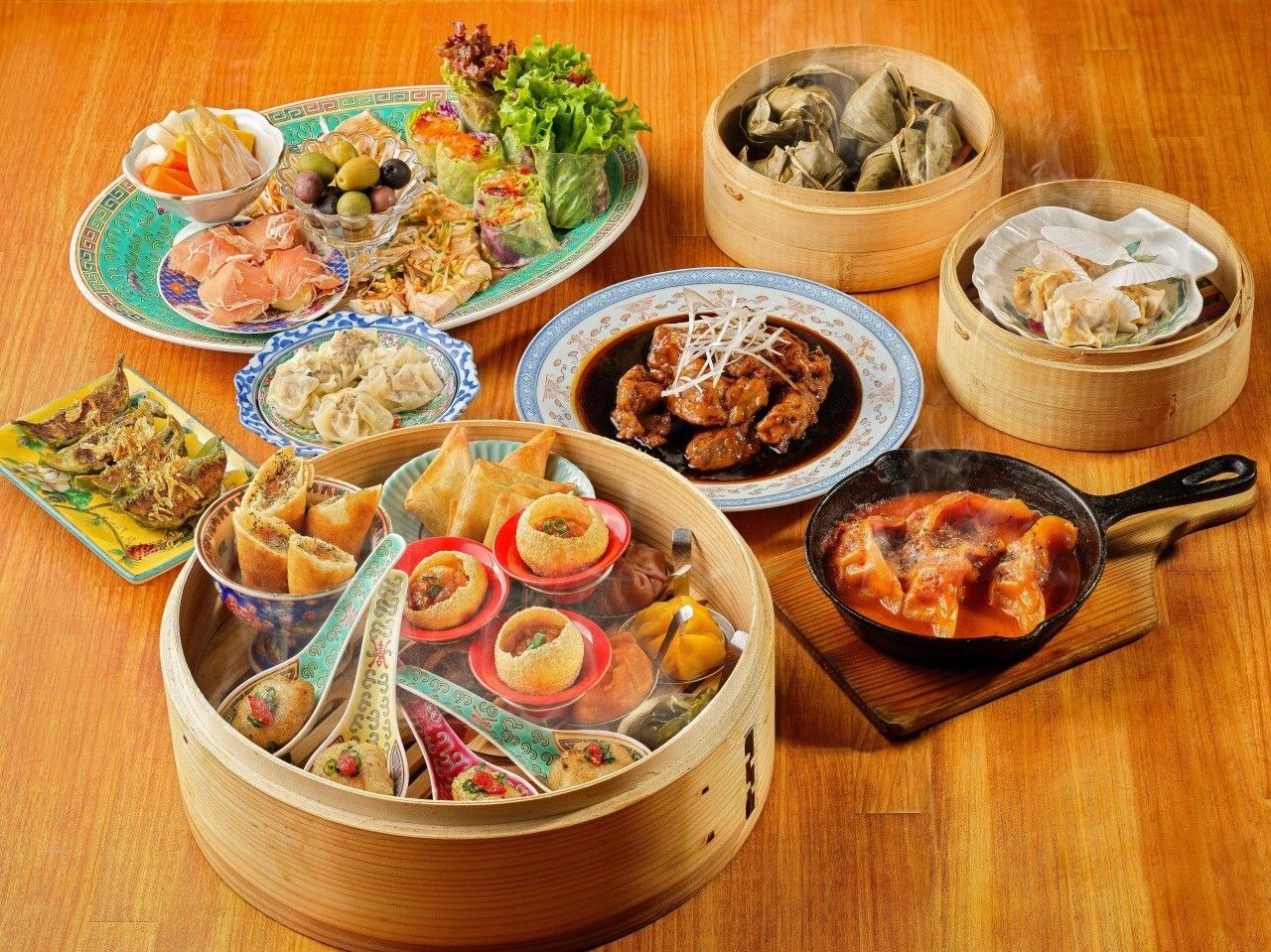 10 kinds of dim sum and a choice of meat dishes (casual appetizer) 2.5 hours with all-you-can-drink