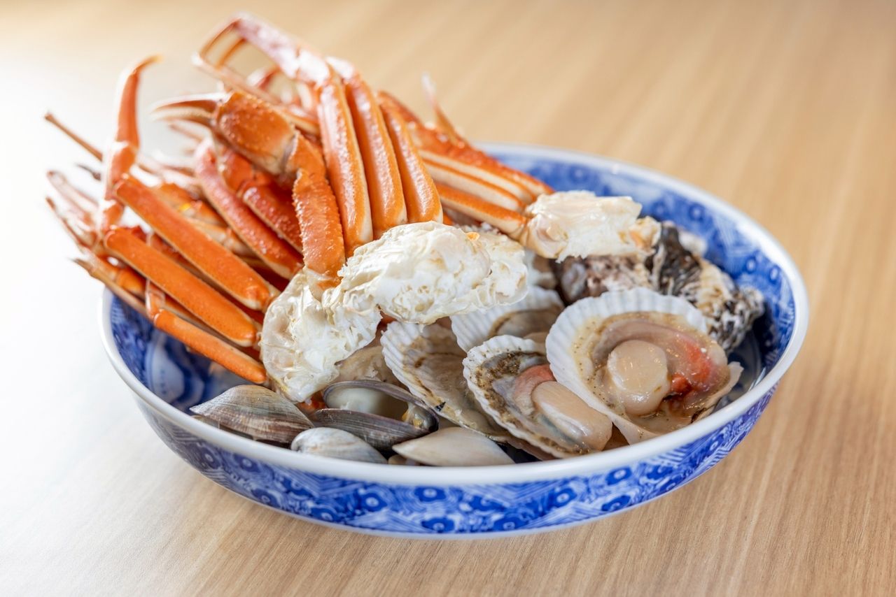 Crab Sukiyaki Shabu-shabu All-You-Can-Eat Buffet Course