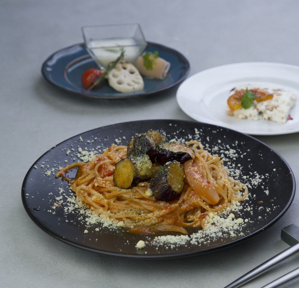 【12/20~25限定　クリスマスランチコース】選べるパスタとクリスマス特製デザートで。ドリンク付き。