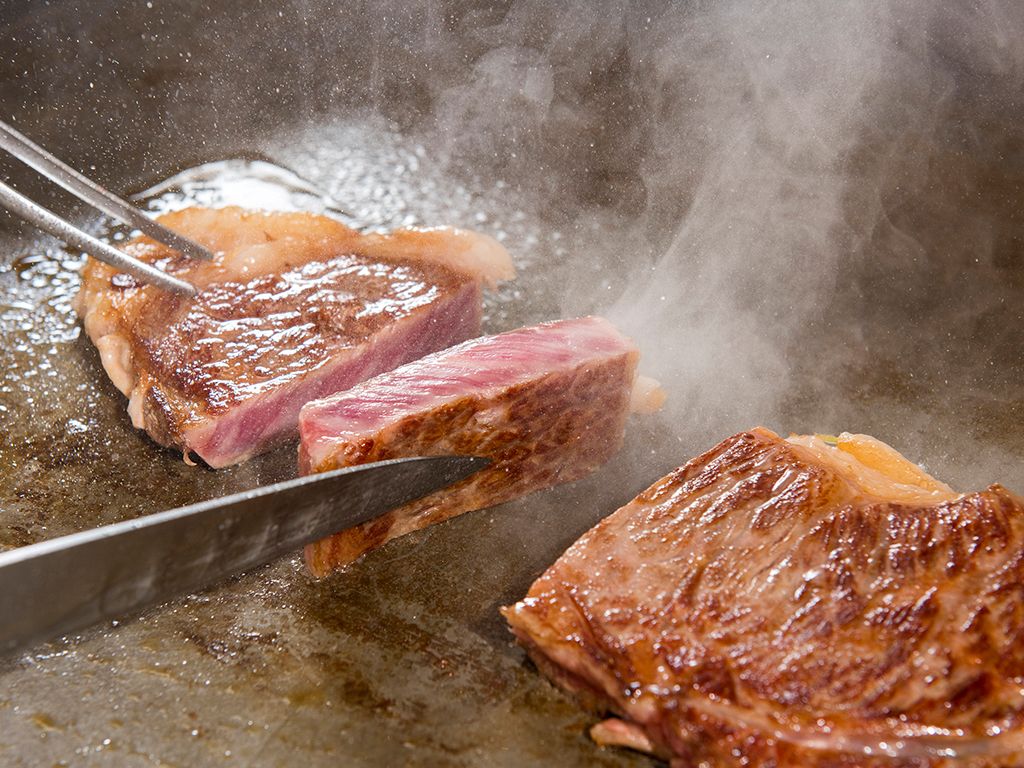 【4歳～12歳】サーロインステーキ食べ放題ランチビュッフェ（1/24・25）